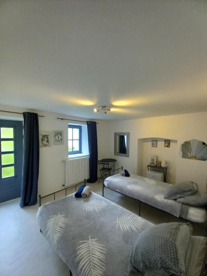 Hotel La Tuilerie à Pindray Extérieur photo