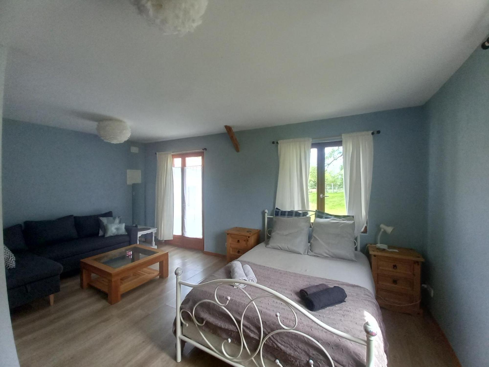 Hotel La Tuilerie à Pindray Extérieur photo